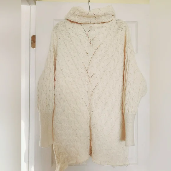 Free People New Cream Turtleneck Sweater Dress. Size S/M. KNIT - Picture 11 of 13